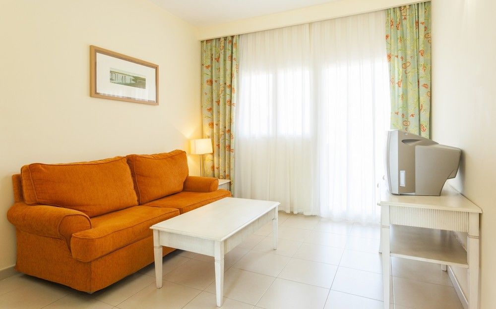 Aparthotel Ilunion Sancti Petri Novo Sancti Petri Kültér fotó