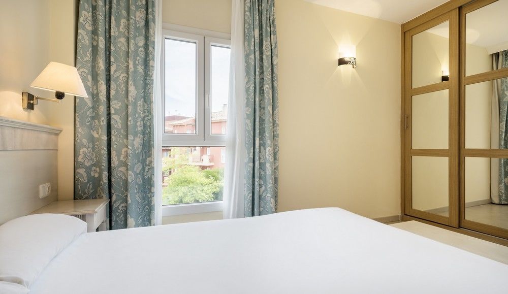 Aparthotel Ilunion Sancti Petri Novo Sancti Petri Kültér fotó